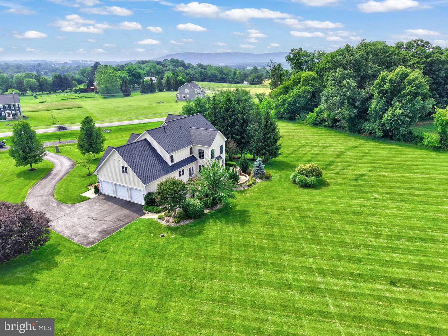 37968 PIGGOTT BOTTOM RD, PURCELLVILLE, Virginia 20132, 4 Bedrooms Bedrooms, ,4 BathroomsBathrooms,Residential,For sale,37968 PIGGOTT BOTTOM RD,VALO2098292 MLS # VALO2098292