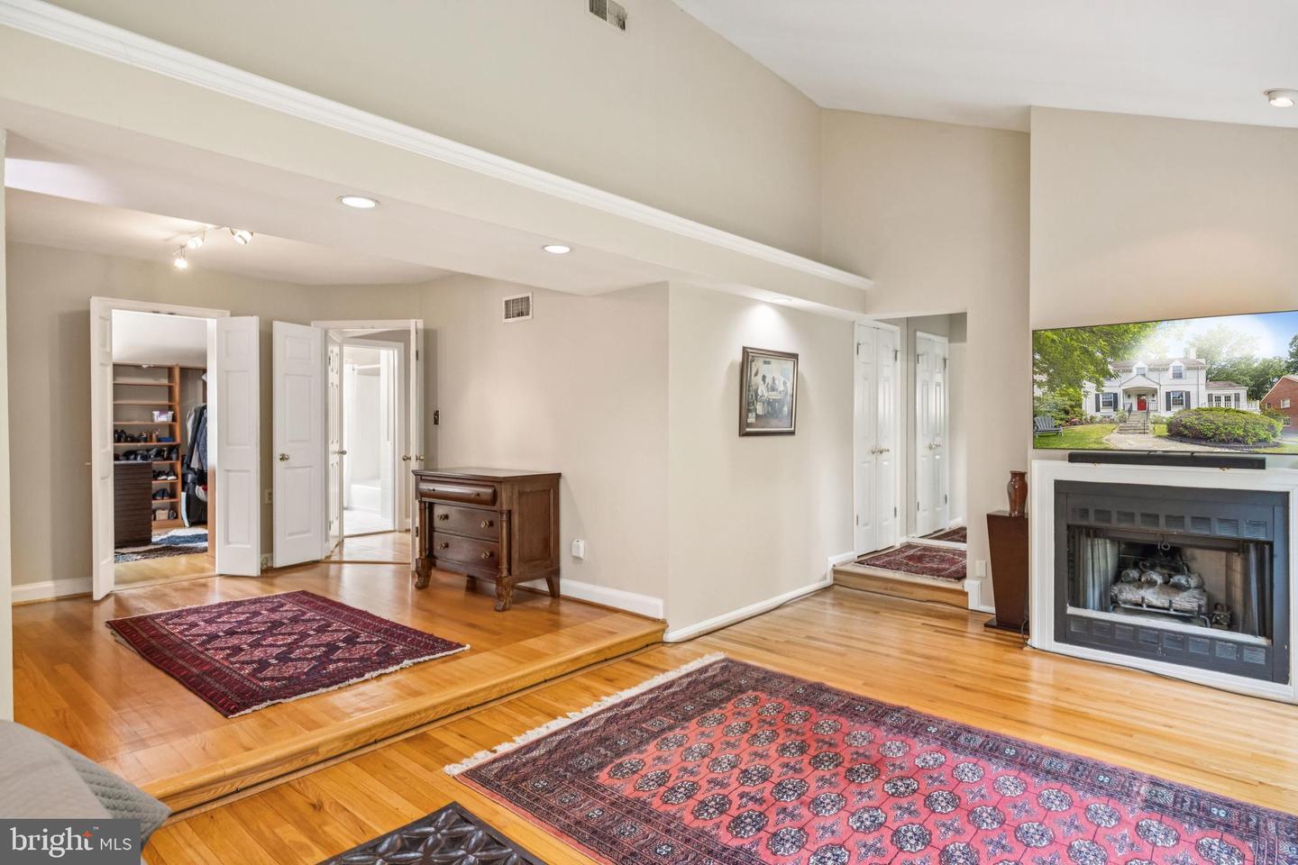 6679 32ND PL NW, WASHINGTON, District Of Columbia 20015, 4 Bedrooms Bedrooms, ,4 BathroomsBathrooms,Residential,For sale,6679 32ND PL NW,DCDC2203248 MLS # DCDC2203248