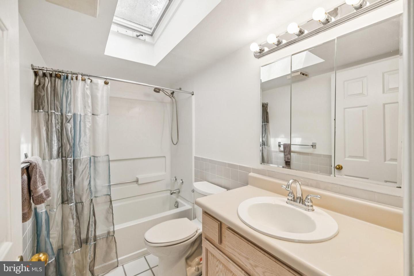 6679 32ND PL NW, WASHINGTON, District Of Columbia 20015, 4 Bedrooms Bedrooms, ,4 BathroomsBathrooms,Residential,For sale,6679 32ND PL NW,DCDC2203248 MLS # DCDC2203248