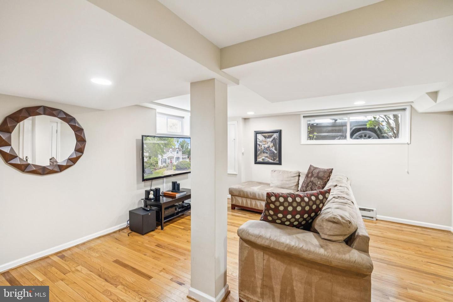 6679 32ND PL NW, WASHINGTON, District Of Columbia 20015, 4 Bedrooms Bedrooms, ,4 BathroomsBathrooms,Residential,For sale,6679 32ND PL NW,DCDC2203248 MLS # DCDC2203248
