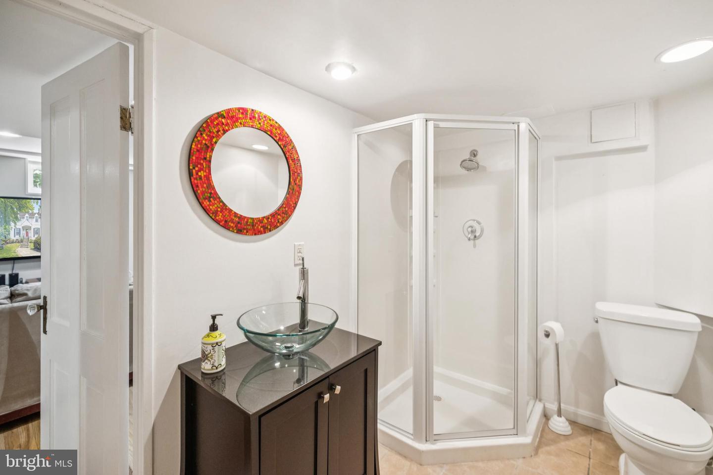 6679 32ND PL NW, WASHINGTON, District Of Columbia 20015, 4 Bedrooms Bedrooms, ,4 BathroomsBathrooms,Residential,For sale,6679 32ND PL NW,DCDC2203248 MLS # DCDC2203248