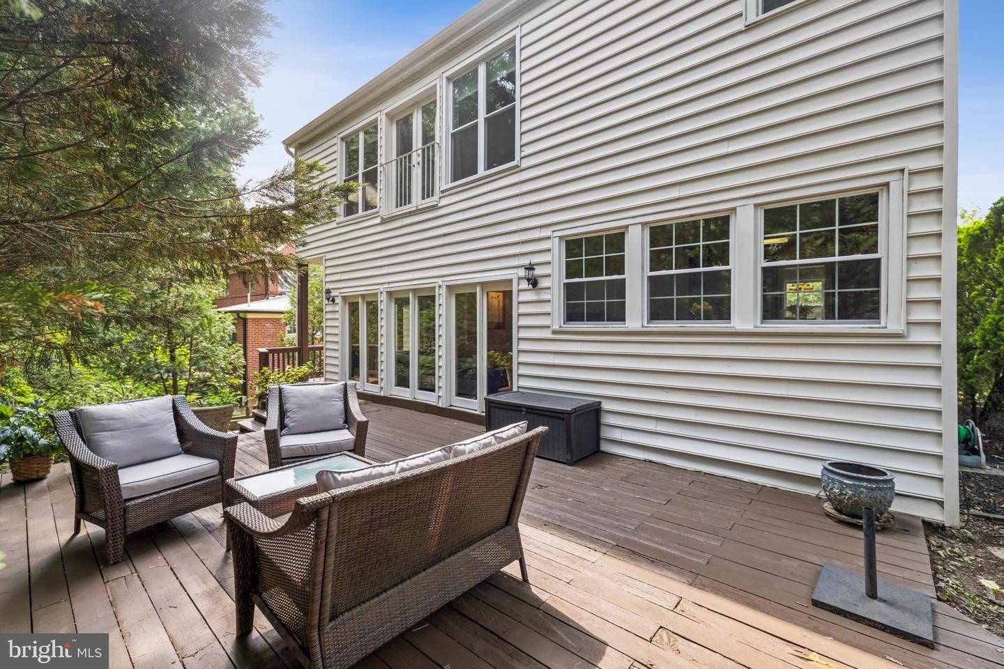 6679 32ND PL NW, WASHINGTON, District Of Columbia 20015, 4 Bedrooms Bedrooms, ,4 BathroomsBathrooms,Residential,For sale,6679 32ND PL NW,DCDC2203248 MLS # DCDC2203248