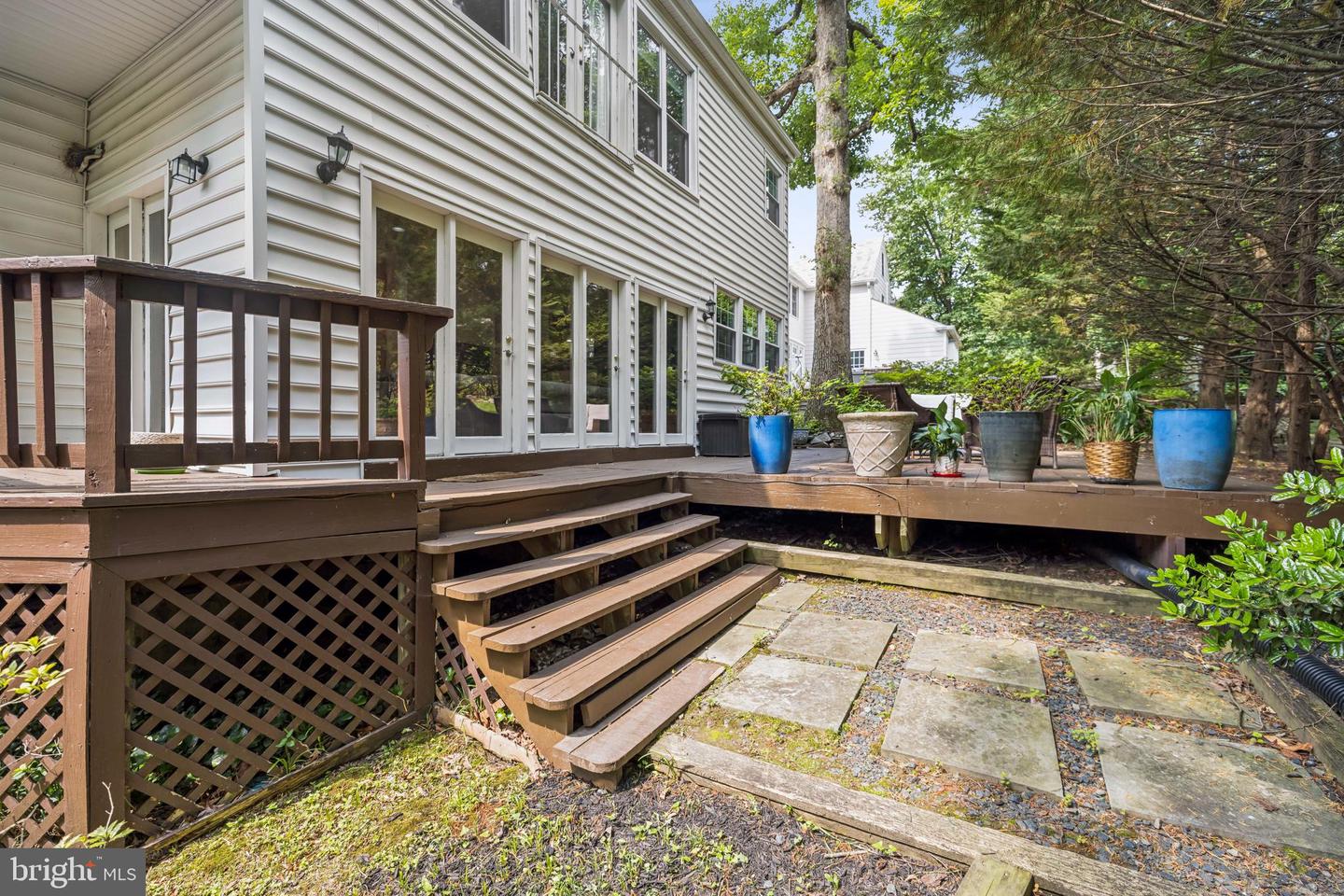 6679 32ND PL NW, WASHINGTON, District Of Columbia 20015, 4 Bedrooms Bedrooms, ,4 BathroomsBathrooms,Residential,For sale,6679 32ND PL NW,DCDC2203248 MLS # DCDC2203248