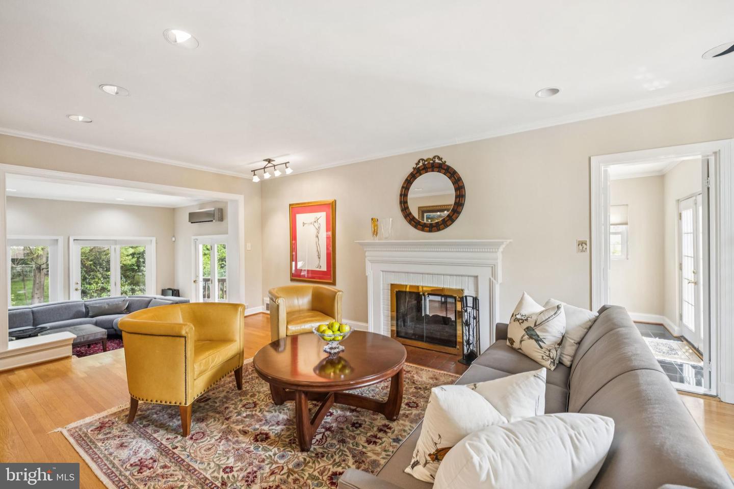 6679 32ND PL NW, WASHINGTON, District Of Columbia 20015, 4 Bedrooms Bedrooms, ,4 BathroomsBathrooms,Residential,For sale,6679 32ND PL NW,DCDC2203248 MLS # DCDC2203248