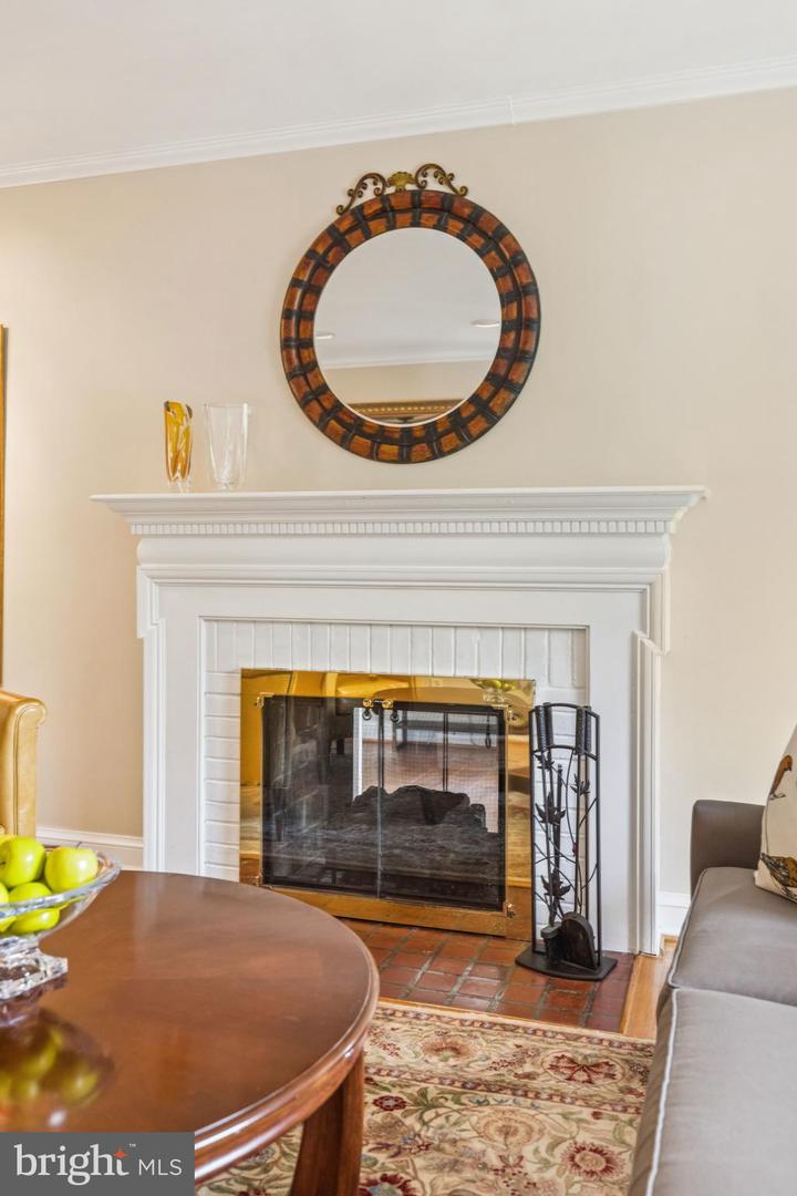 6679 32ND PL NW, WASHINGTON, District Of Columbia 20015, 4 Bedrooms Bedrooms, ,4 BathroomsBathrooms,Residential,For sale,6679 32ND PL NW,DCDC2203248 MLS # DCDC2203248
