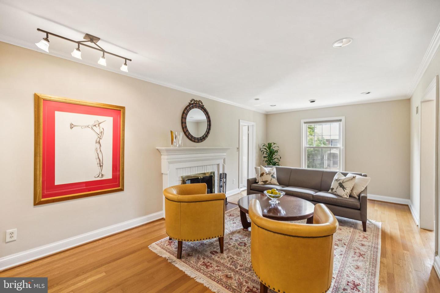 6679 32ND PL NW, WASHINGTON, District Of Columbia 20015, 4 Bedrooms Bedrooms, ,4 BathroomsBathrooms,Residential,For sale,6679 32ND PL NW,DCDC2203248 MLS # DCDC2203248