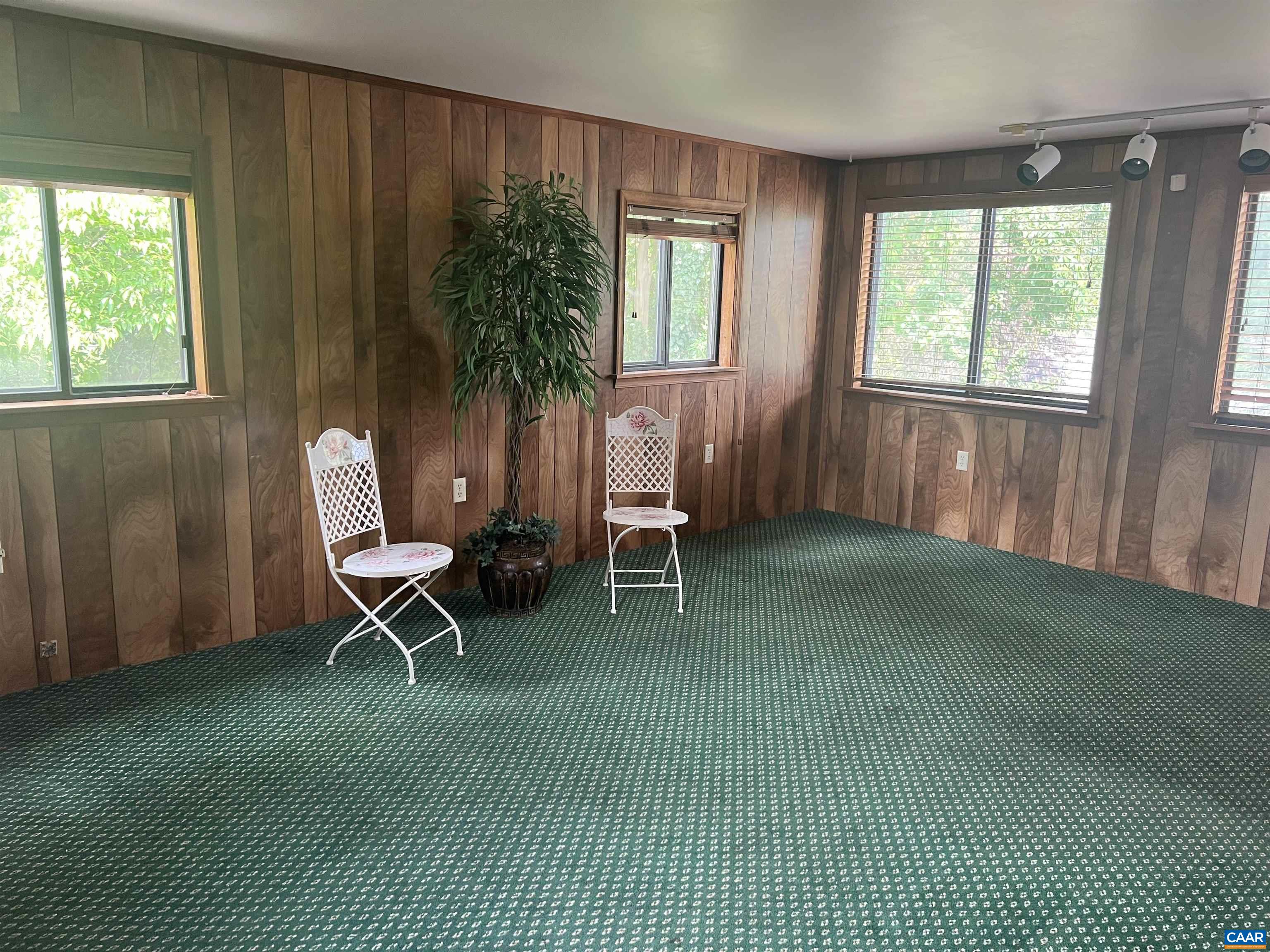 819 ELLIOTT AVE, CHARLOTTESVILLE, Virginia 22902, 3 Bedrooms Bedrooms, ,2 BathroomsBathrooms,Residential,819 ELLIOTT AVE,665552 MLS # 665552