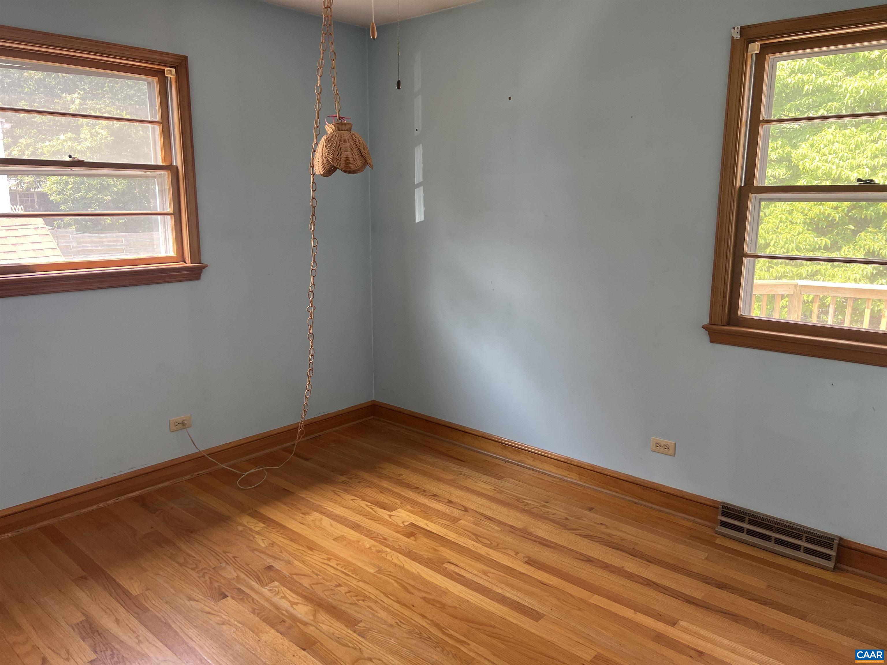 819 ELLIOTT AVE, CHARLOTTESVILLE, Virginia 22902, 3 Bedrooms Bedrooms, ,2 BathroomsBathrooms,Residential,819 ELLIOTT AVE,665552 MLS # 665552