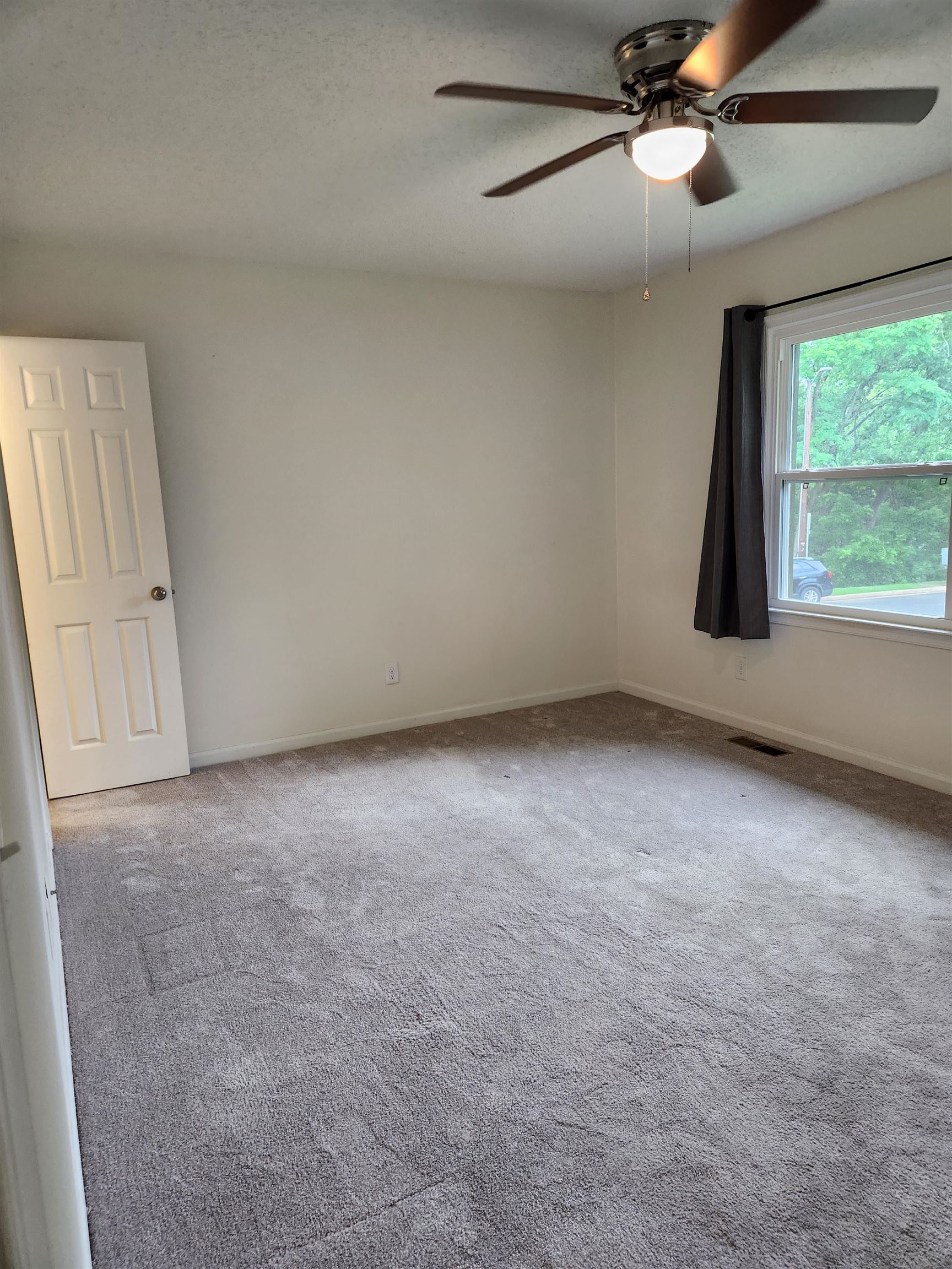 1219 COUNTRY CLUB CT, HARRISONBURG, Virginia 22802, 3 Bedrooms Bedrooms, ,2 BathroomsBathrooms,Residential,1219 COUNTRY CLUB CT,665557 MLS # 665557