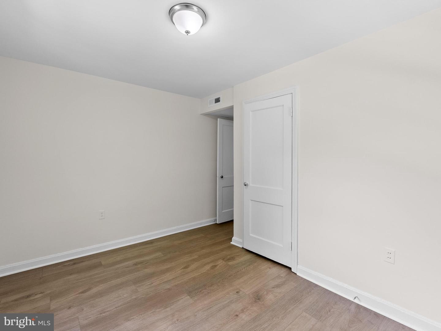 6727 W WAKEFIELD DR #A2, ALEXANDRIA, Virginia 22307, 2 Bedrooms Bedrooms, ,1 BathroomBathrooms,Residential,For sale,6727 W WAKEFIELD DR #A2,VAFX2244520 MLS # VAFX2244520