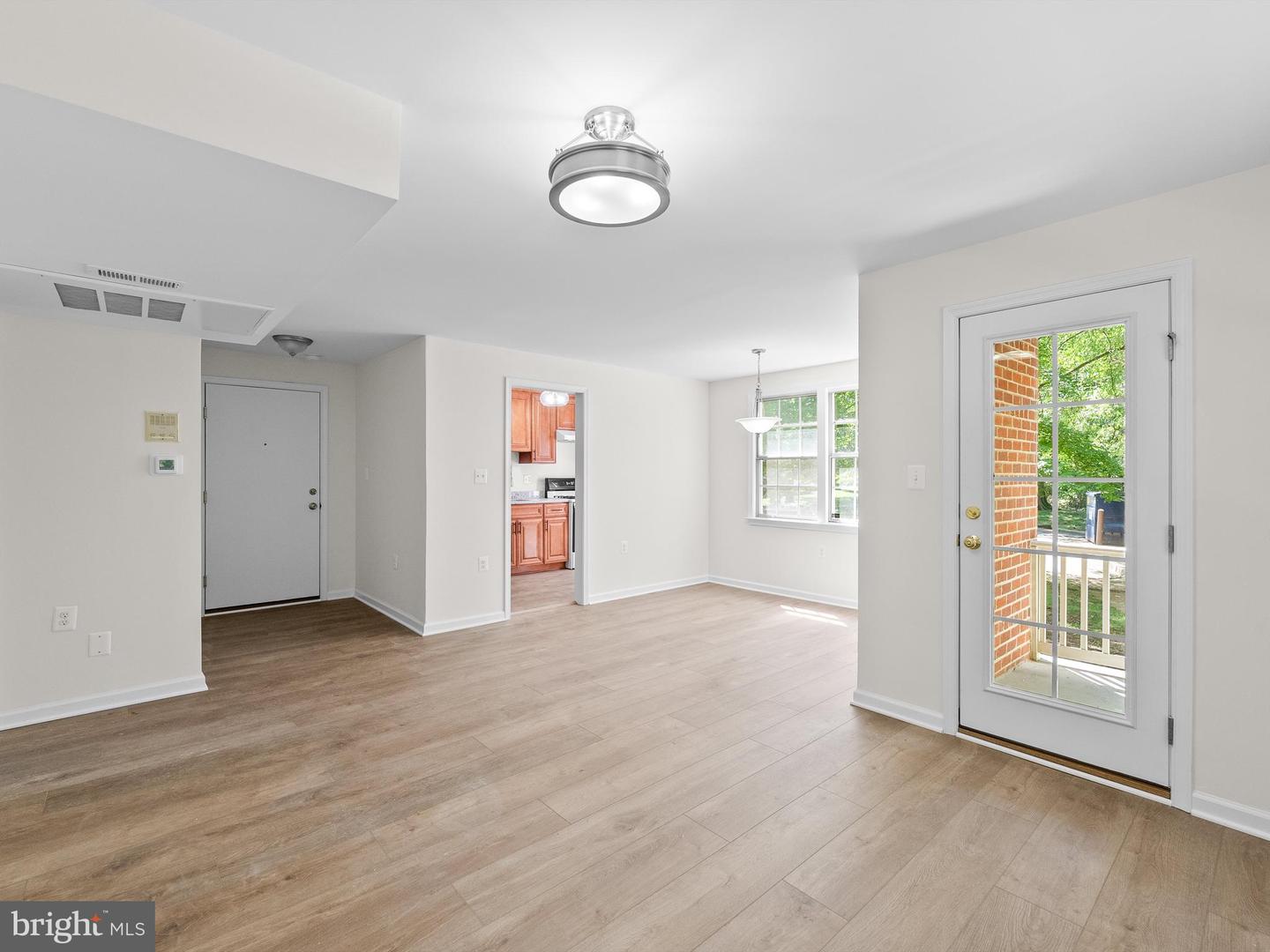 6727 W WAKEFIELD DR #A2, ALEXANDRIA, Virginia 22307, 2 Bedrooms Bedrooms, ,1 BathroomBathrooms,Residential,For sale,6727 W WAKEFIELD DR #A2,VAFX2244520 MLS # VAFX2244520