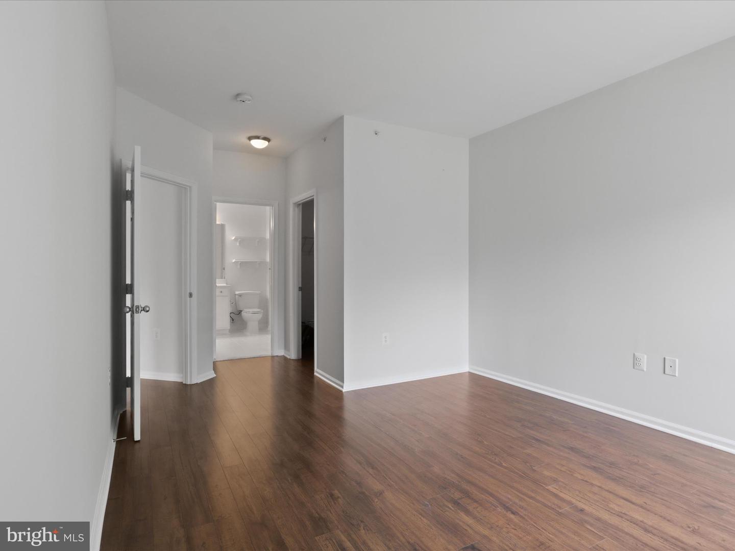 1511 N POINT DR #304, RESTON, Virginia 20194, 2 Bedrooms Bedrooms, ,2 BathroomsBathrooms,Residential,For sale,1511 N POINT DR #304,VAFX2244534 MLS # VAFX2244534