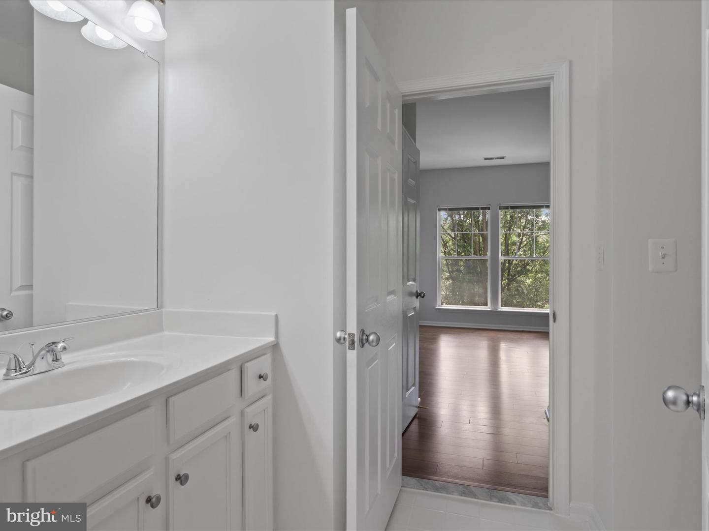 1511 N POINT DR #304, RESTON, Virginia 20194, 2 Bedrooms Bedrooms, ,2 BathroomsBathrooms,Residential,For sale,1511 N POINT DR #304,VAFX2244534 MLS # VAFX2244534