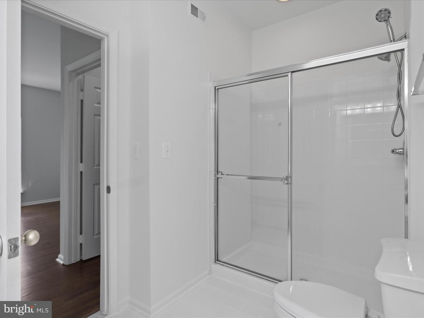 1511 N POINT DR #304, RESTON, Virginia 20194, 2 Bedrooms Bedrooms, ,2 BathroomsBathrooms,Residential,For sale,1511 N POINT DR #304,VAFX2244534 MLS # VAFX2244534