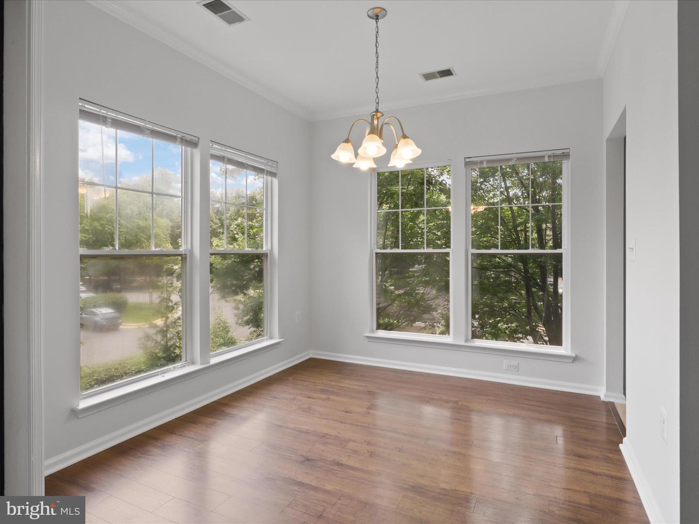 1511 N POINT DR #304, RESTON, Virginia 20194, 2 Bedrooms Bedrooms, ,2 BathroomsBathrooms,Residential,For sale,1511 N POINT DR #304,VAFX2244534 MLS # VAFX2244534