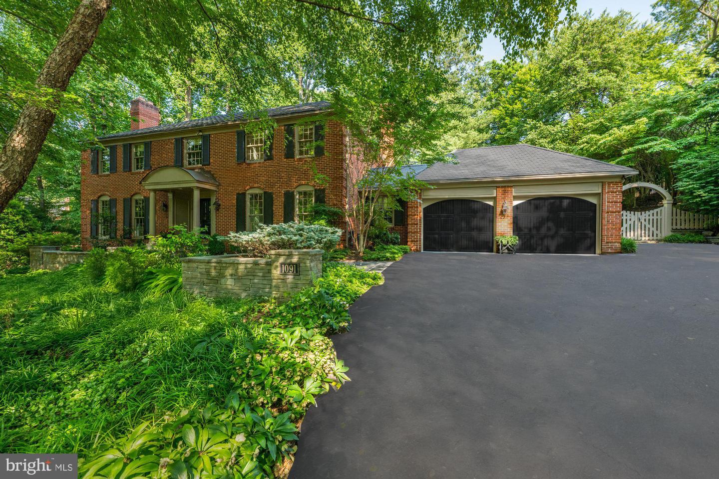 1091 OLD CEDAR RD, MCLEAN, Virginia 22102, 4 Bedrooms Bedrooms, ,4 BathroomsBathrooms,Residential,For sale,1091 OLD CEDAR RD,VAFX2244562 MLS # VAFX2244562