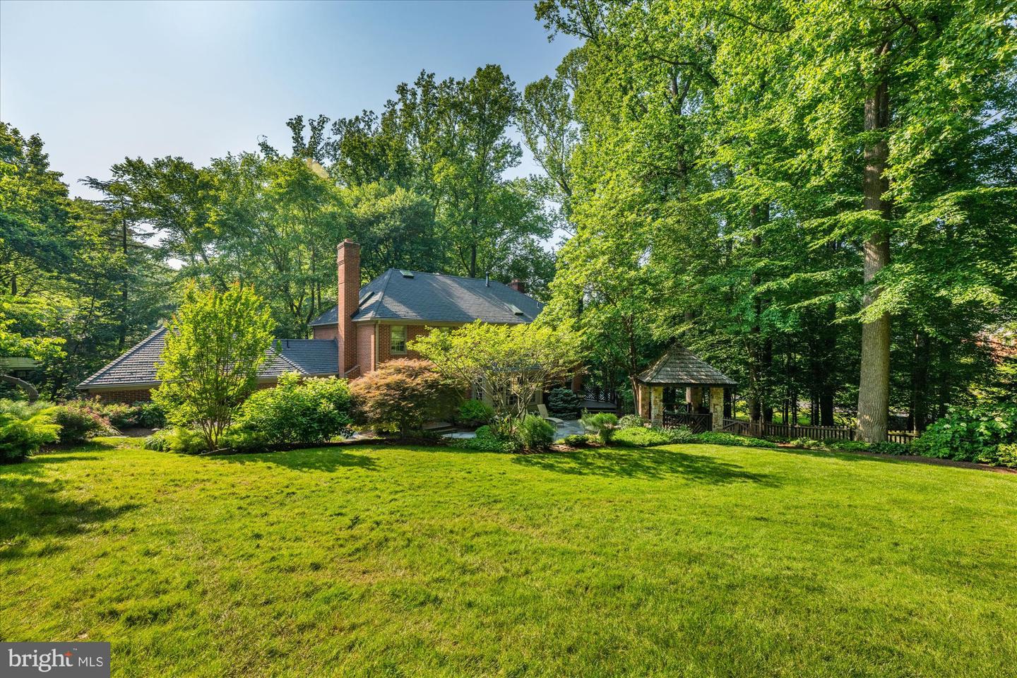 1091 OLD CEDAR RD, MCLEAN, Virginia 22102, 4 Bedrooms Bedrooms, ,4 BathroomsBathrooms,Residential,For sale,1091 OLD CEDAR RD,VAFX2244562 MLS # VAFX2244562