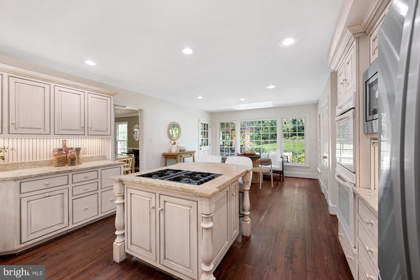 1091 OLD CEDAR RD, MCLEAN, Virginia 22102, 4 Bedrooms Bedrooms, ,4 BathroomsBathrooms,Residential,For sale,1091 OLD CEDAR RD,VAFX2244562 MLS # VAFX2244562