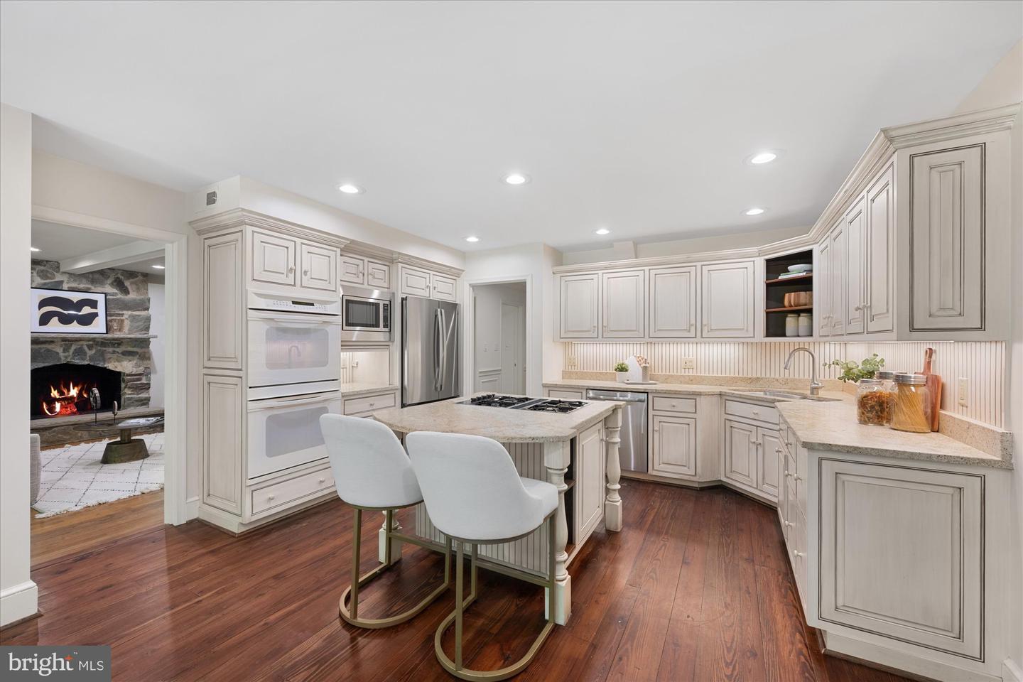 1091 OLD CEDAR RD, MCLEAN, Virginia 22102, 4 Bedrooms Bedrooms, ,4 BathroomsBathrooms,Residential,For sale,1091 OLD CEDAR RD,VAFX2244562 MLS # VAFX2244562