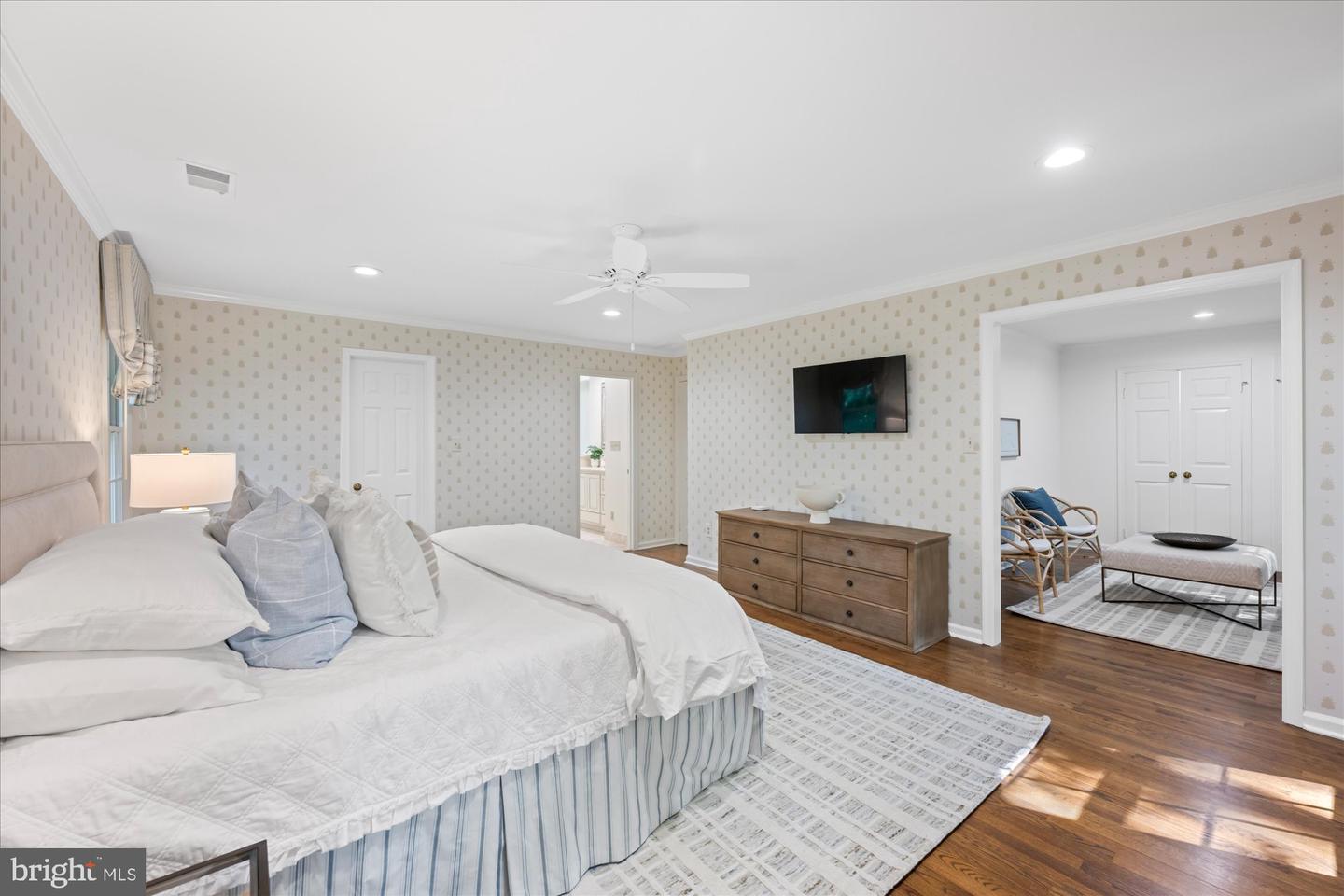 1091 OLD CEDAR RD, MCLEAN, Virginia 22102, 4 Bedrooms Bedrooms, ,4 BathroomsBathrooms,Residential,For sale,1091 OLD CEDAR RD,VAFX2244562 MLS # VAFX2244562