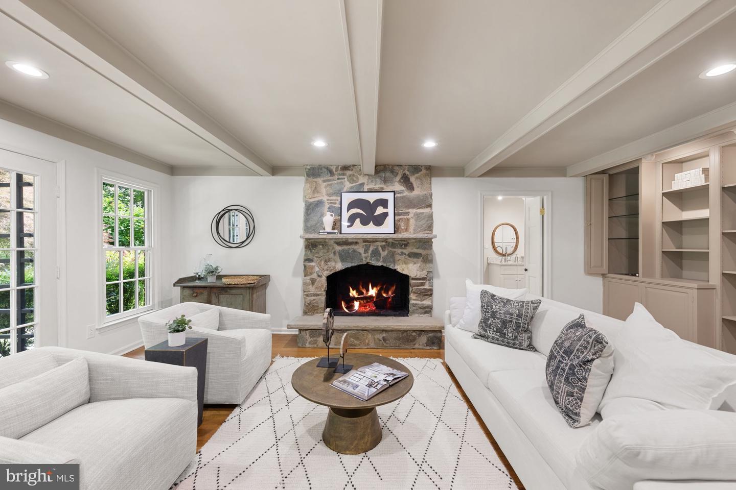 1091 OLD CEDAR RD, MCLEAN, Virginia 22102, 4 Bedrooms Bedrooms, ,4 BathroomsBathrooms,Residential,For sale,1091 OLD CEDAR RD,VAFX2244562 MLS # VAFX2244562