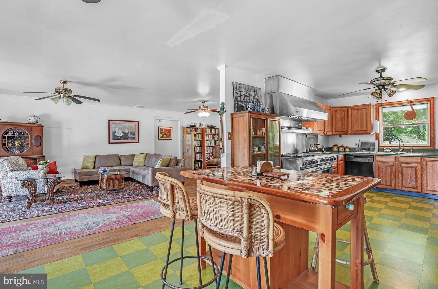 28099 HARBORTON RD, HARBORTON, Virginia 23389, 3 Bedrooms Bedrooms, ,2 BathroomsBathrooms,Residential,For sale,28099 HARBORTON RD,VAAC2001908 MLS # VAAC2001908