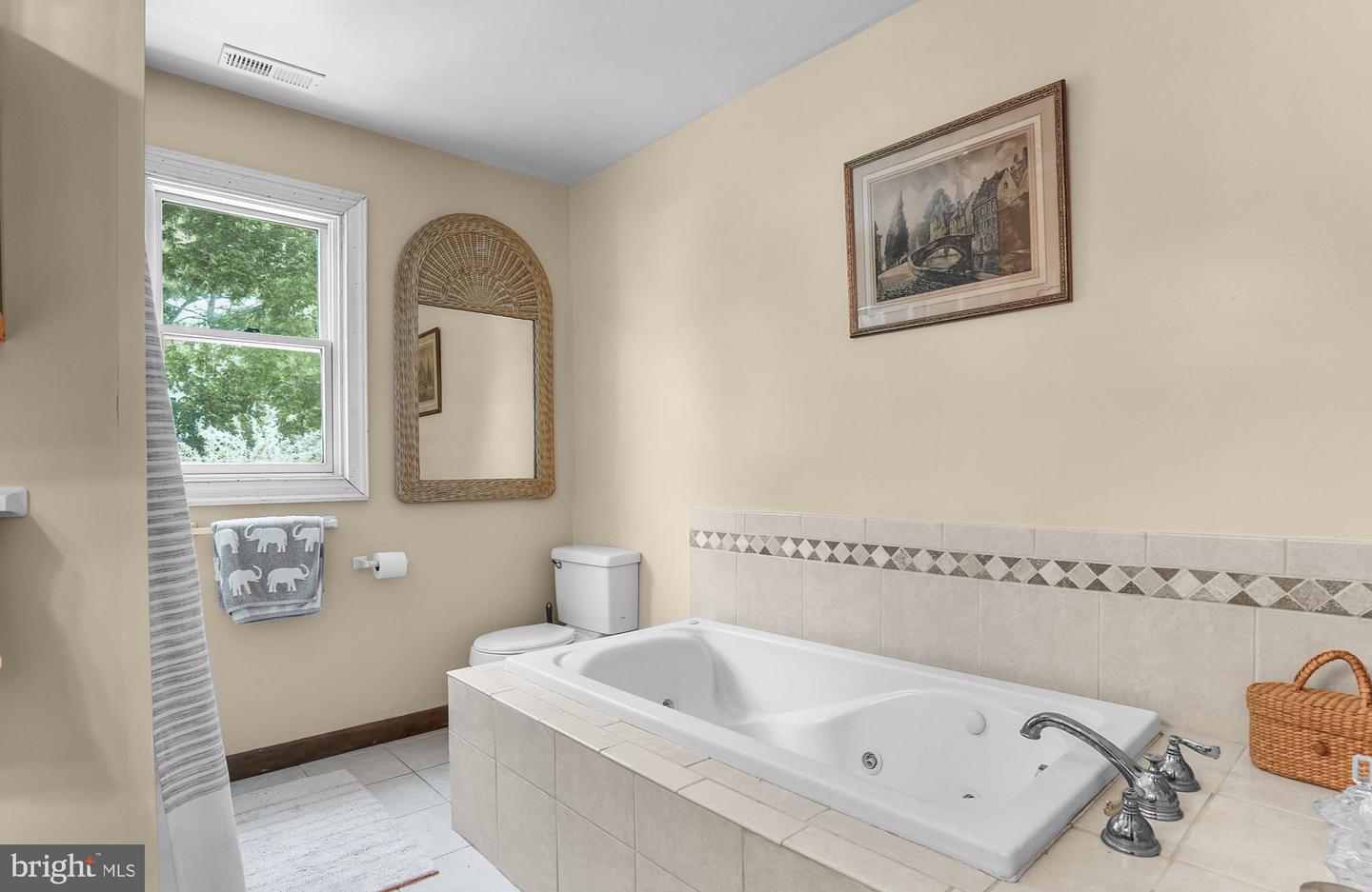 28099 HARBORTON RD, HARBORTON, Virginia 23389, 3 Bedrooms Bedrooms, ,2 BathroomsBathrooms,Residential,For sale,28099 HARBORTON RD,VAAC2001908 MLS # VAAC2001908