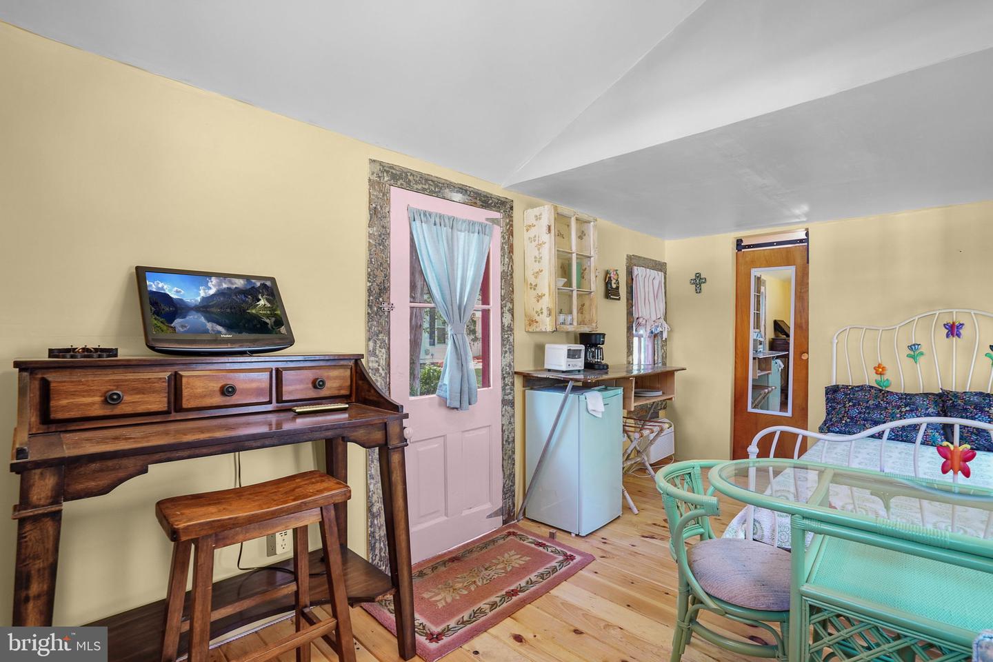 28099 HARBORTON RD, HARBORTON, Virginia 23389, 3 Bedrooms Bedrooms, ,2 BathroomsBathrooms,Residential,For sale,28099 HARBORTON RD,VAAC2001908 MLS # VAAC2001908