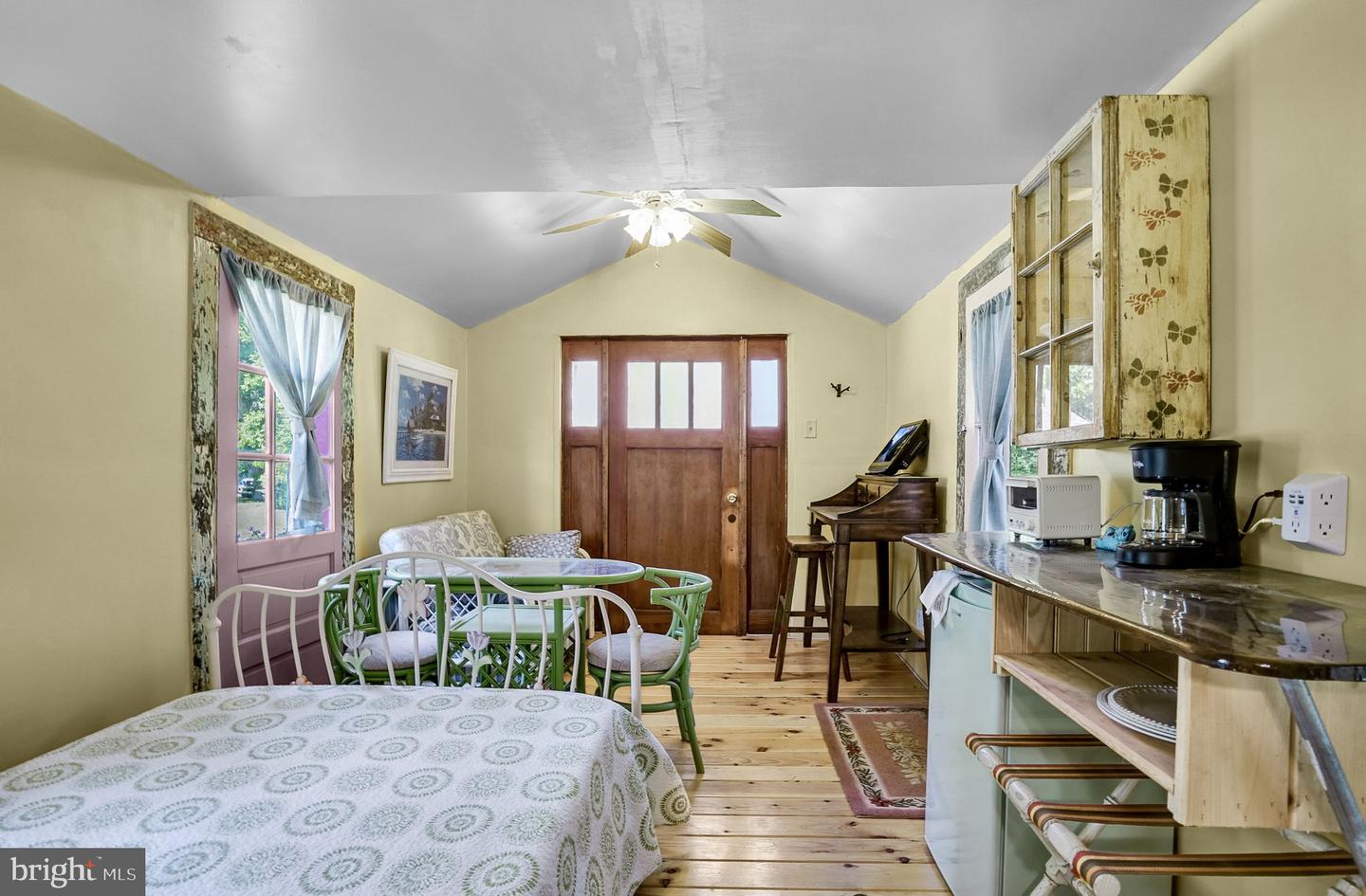 28099 HARBORTON RD, HARBORTON, Virginia 23389, 3 Bedrooms Bedrooms, ,2 BathroomsBathrooms,Residential,For sale,28099 HARBORTON RD,VAAC2001908 MLS # VAAC2001908