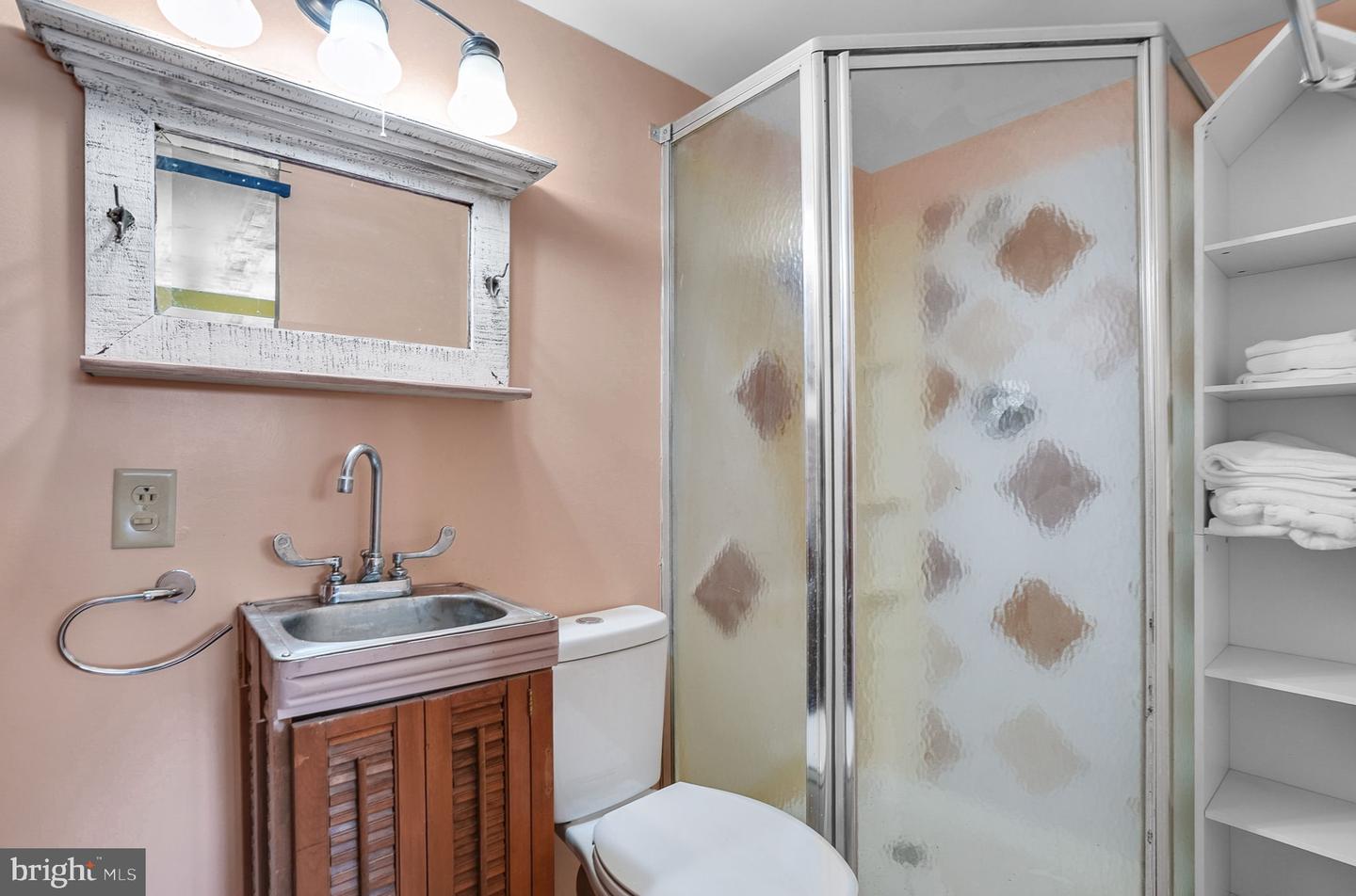 28099 HARBORTON RD, HARBORTON, Virginia 23389, 3 Bedrooms Bedrooms, ,2 BathroomsBathrooms,Residential,For sale,28099 HARBORTON RD,VAAC2001908 MLS # VAAC2001908