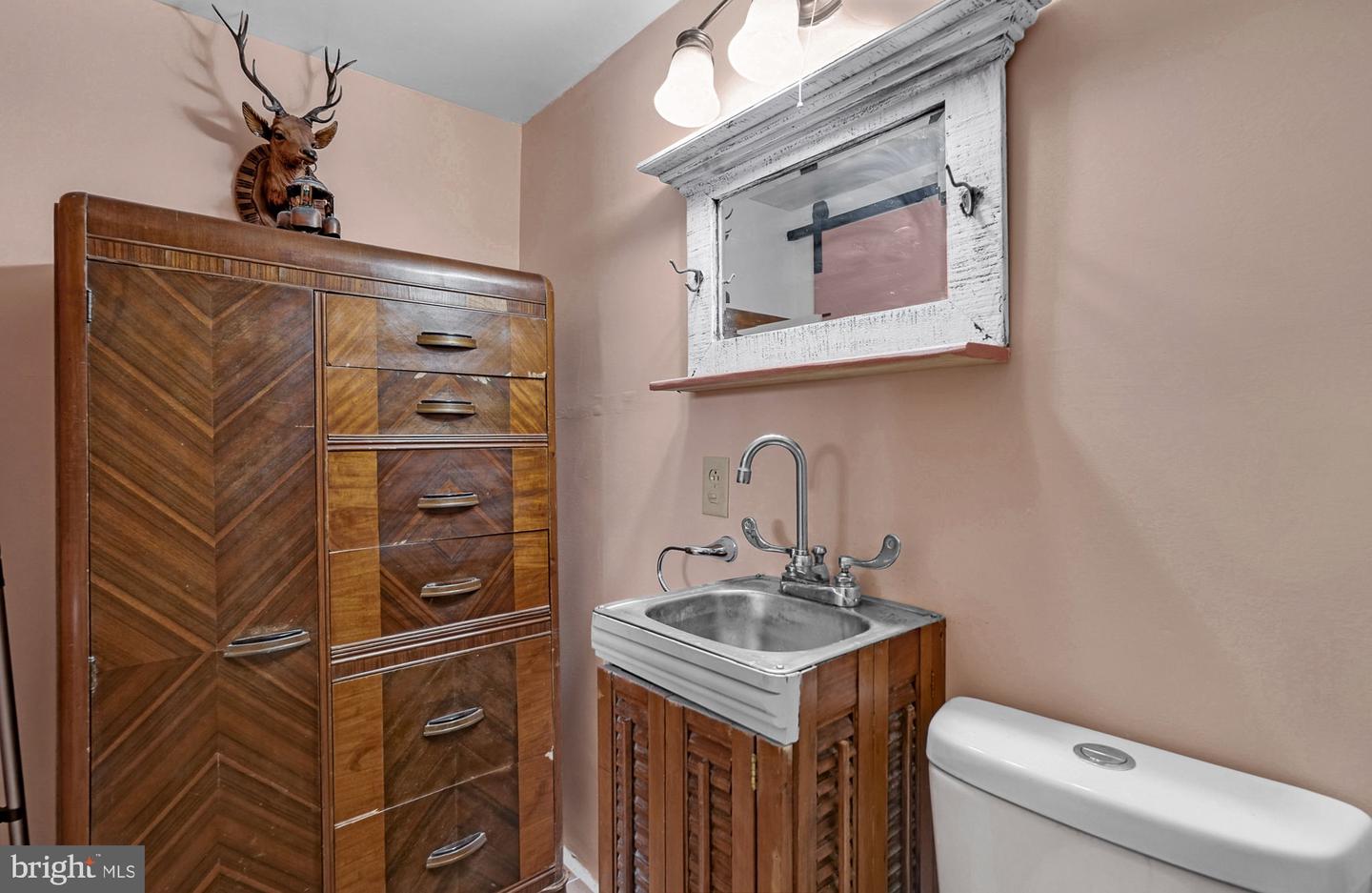 28099 HARBORTON RD, HARBORTON, Virginia 23389, 3 Bedrooms Bedrooms, ,2 BathroomsBathrooms,Residential,For sale,28099 HARBORTON RD,VAAC2001908 MLS # VAAC2001908