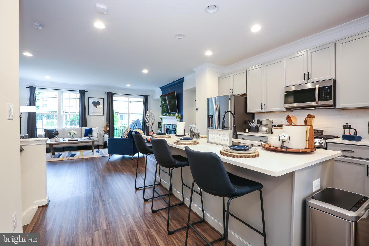 9168 WYCHE KNOLL LN, MANASSAS, Virginia 20110, 4 Bedrooms Bedrooms, ,3 BathroomsBathrooms,Residential,For sale,9168 WYCHE KNOLL LN,VAPW2095984 MLS # VAPW2095984
