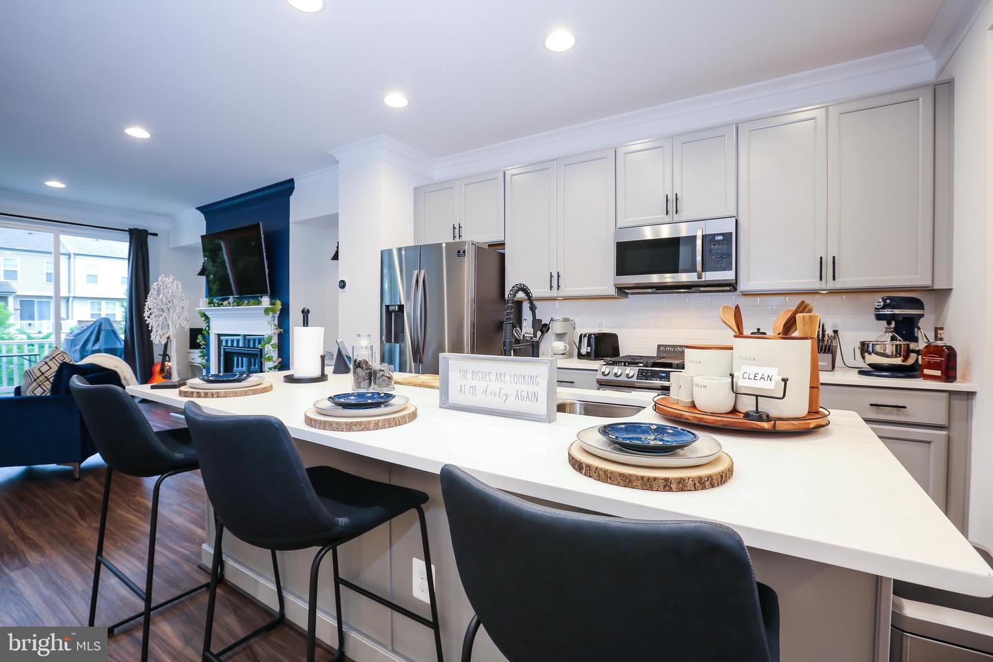 9168 WYCHE KNOLL LN, MANASSAS, Virginia 20110, 4 Bedrooms Bedrooms, ,3 BathroomsBathrooms,Residential,For sale,9168 WYCHE KNOLL LN,VAPW2095984 MLS # VAPW2095984