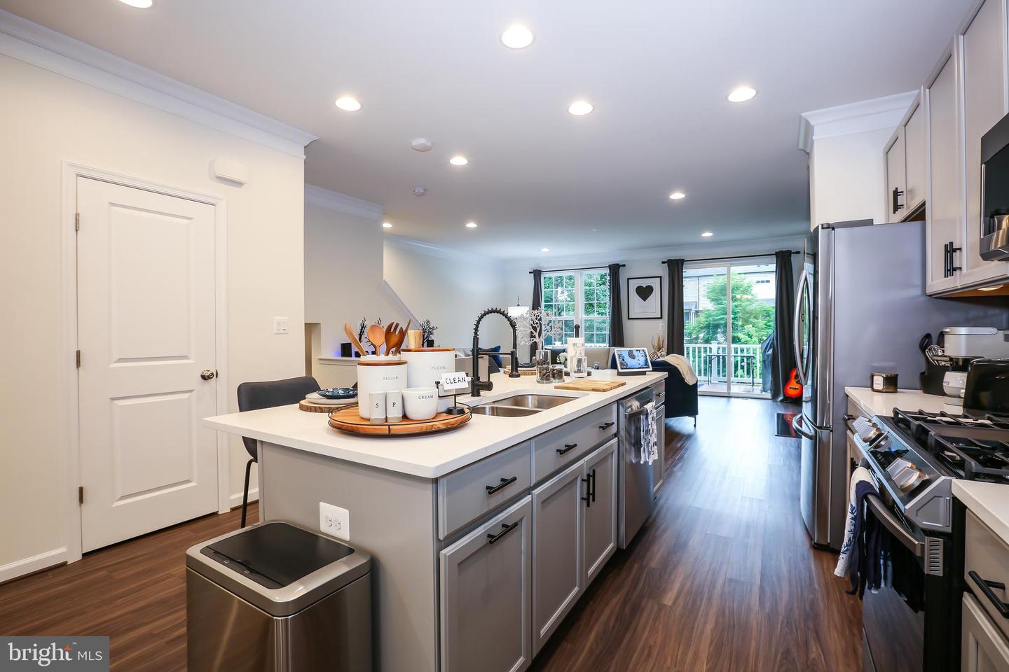 9168 WYCHE KNOLL LN, MANASSAS, Virginia 20110, 4 Bedrooms Bedrooms, ,3 BathroomsBathrooms,Residential,For sale,9168 WYCHE KNOLL LN,VAPW2095984 MLS # VAPW2095984