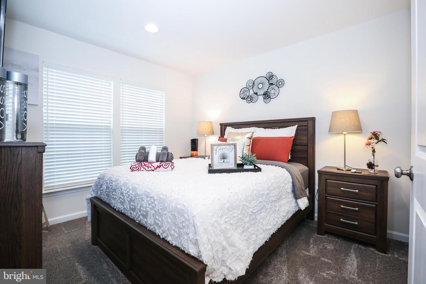 9168 WYCHE KNOLL LN, MANASSAS, Virginia 20110, 4 Bedrooms Bedrooms, ,3 BathroomsBathrooms,Residential,For sale,9168 WYCHE KNOLL LN,VAPW2095984 MLS # VAPW2095984