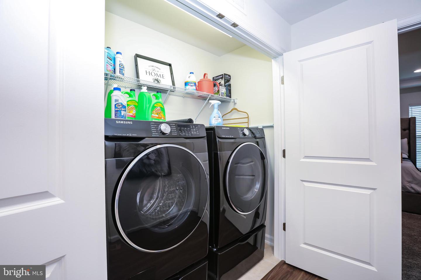 9168 WYCHE KNOLL LN, MANASSAS, Virginia 20110, 4 Bedrooms Bedrooms, ,3 BathroomsBathrooms,Residential,For sale,9168 WYCHE KNOLL LN,VAPW2095984 MLS # VAPW2095984