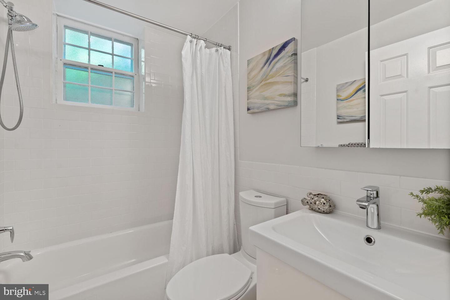 3430 39TH ST NW #B698, WASHINGTON, District Of Columbia 20016, 2 Bedrooms Bedrooms, ,2 BathroomsBathrooms,Residential,For sale,3430 39TH ST NW #B698,DCDC2203562 MLS # DCDC2203562