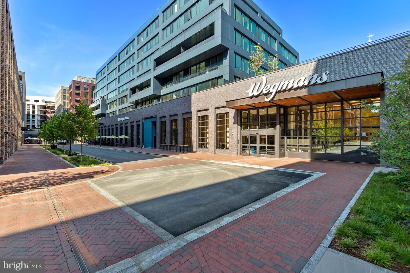 3430 39TH ST NW #B698, WASHINGTON, District Of Columbia 20016, 2 Bedrooms Bedrooms, ,2 BathroomsBathrooms,Residential,For sale,3430 39TH ST NW #B698,DCDC2203562 MLS # DCDC2203562