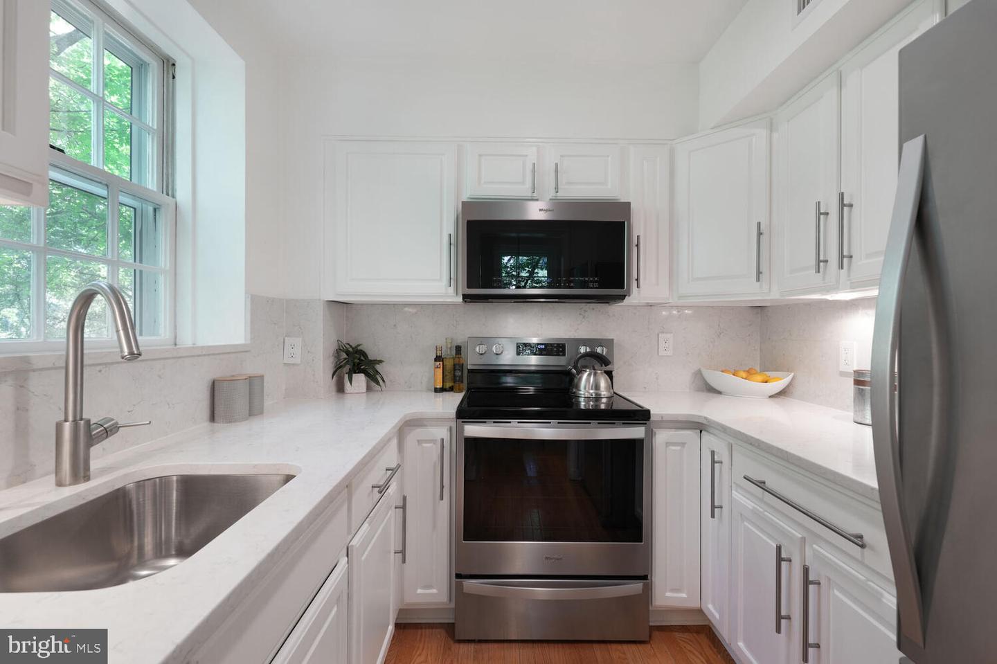 3430 39TH ST NW #B698, WASHINGTON, District Of Columbia 20016, 2 Bedrooms Bedrooms, ,2 BathroomsBathrooms,Residential,For sale,3430 39TH ST NW #B698,DCDC2203562 MLS # DCDC2203562