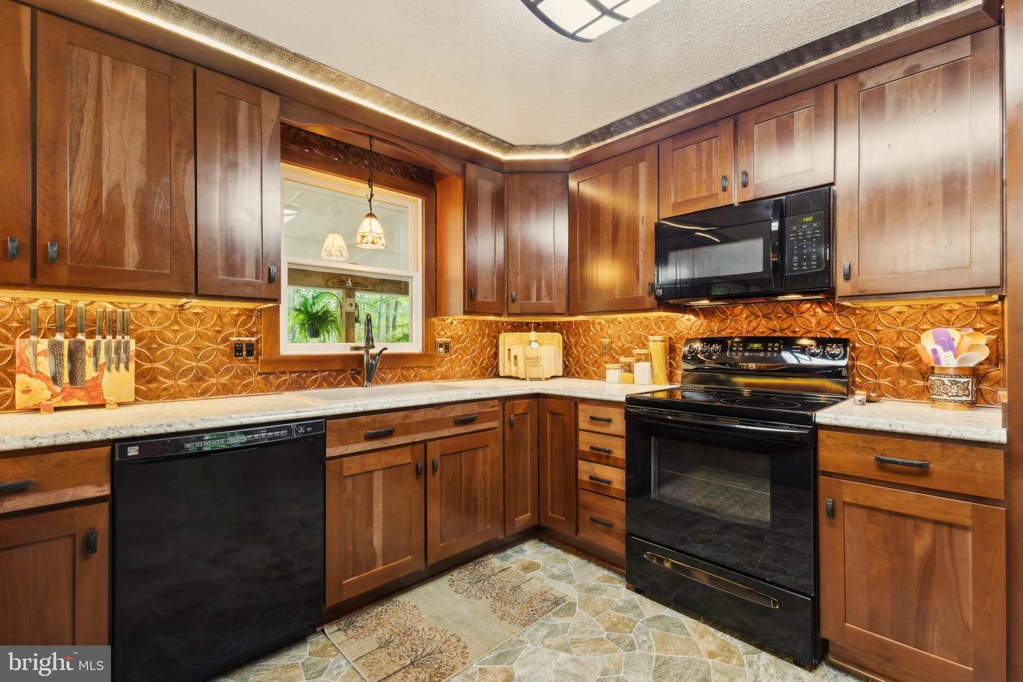 1399 MERCER RD, HAYMARKET, Virginia 20169, 3 Bedrooms Bedrooms, ,3 BathroomsBathrooms,Residential,For sale,1399 MERCER RD,VAPW2096006 MLS # VAPW2096006