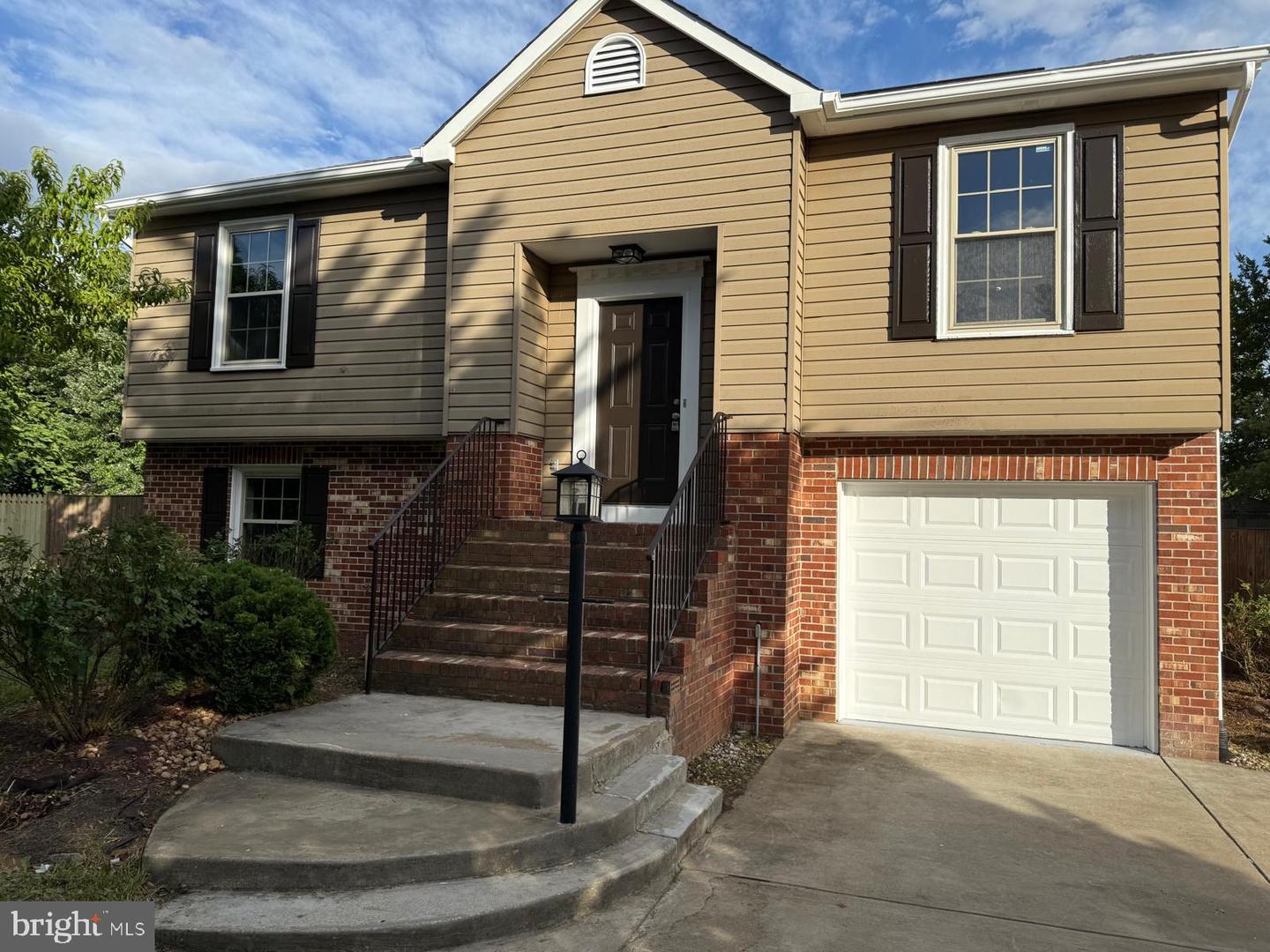 5314 GREENTREE DR, FREDERICKSBURG, Virginia 22407, 4 Bedrooms Bedrooms, 5 Rooms Rooms,2 BathroomsBathrooms,Residential,For sale,5314 GREENTREE DR,VASP2033610 MLS # VASP2033610
