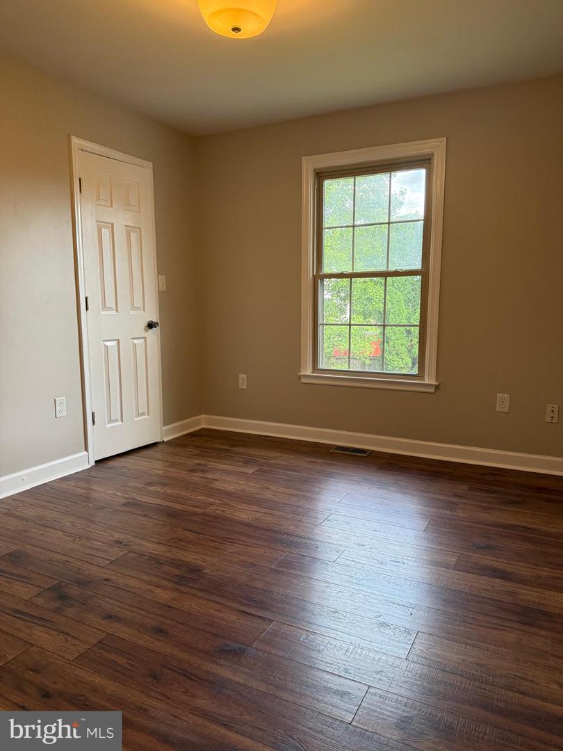 5314 GREENTREE DR, FREDERICKSBURG, Virginia 22407, 4 Bedrooms Bedrooms, 5 Rooms Rooms,2 BathroomsBathrooms,Residential,For sale,5314 GREENTREE DR,VASP2033610 MLS # VASP2033610