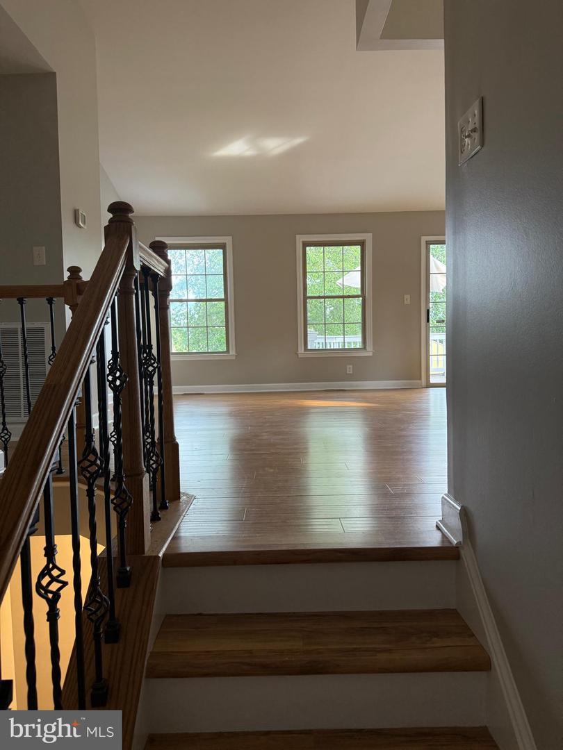 5314 GREENTREE DR, FREDERICKSBURG, Virginia 22407, 4 Bedrooms Bedrooms, 5 Rooms Rooms,2 BathroomsBathrooms,Residential,For sale,5314 GREENTREE DR,VASP2033610 MLS # VASP2033610