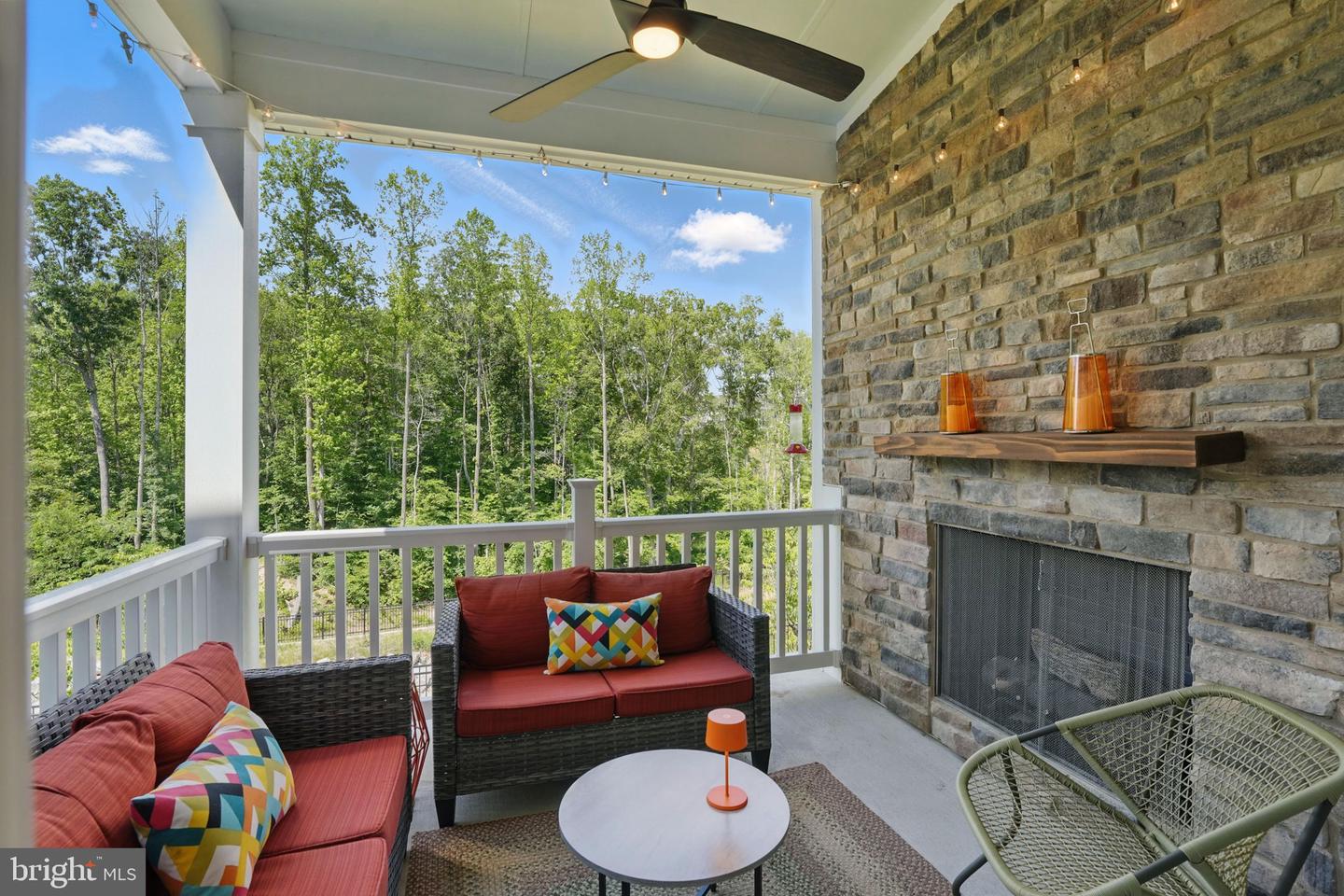 17941 WOODS OVERLOOK DR, DUMFRIES, Virginia 22026, 5 Bedrooms Bedrooms, ,3 BathroomsBathrooms,Residential,For sale,17941 WOODS OVERLOOK DR,VAPW2096018 MLS # VAPW2096018