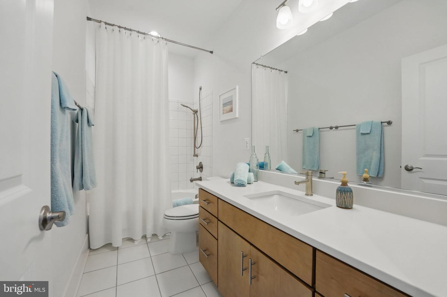 17941 WOODS OVERLOOK DR, DUMFRIES, Virginia 22026, 5 Bedrooms Bedrooms, ,3 BathroomsBathrooms,Residential,For sale,17941 WOODS OVERLOOK DR,VAPW2096018 MLS # VAPW2096018