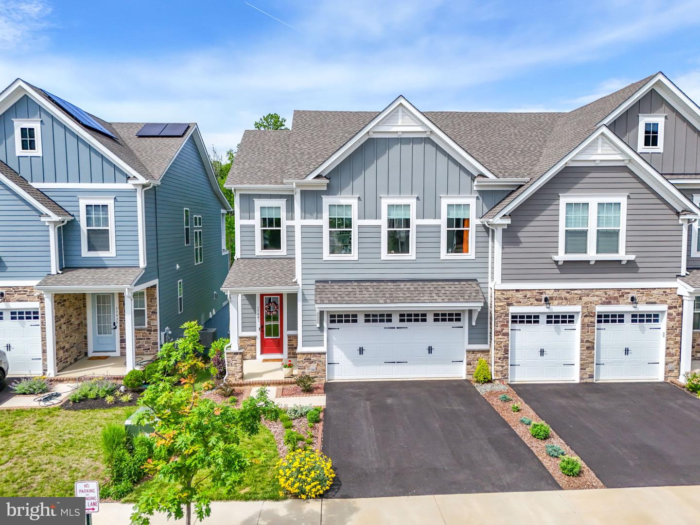 17941 WOODS OVERLOOK DR, DUMFRIES, Virginia 22026, 5 Bedrooms Bedrooms, ,3 BathroomsBathrooms,Residential,For sale,17941 WOODS OVERLOOK DR,VAPW2096018 MLS # VAPW2096018