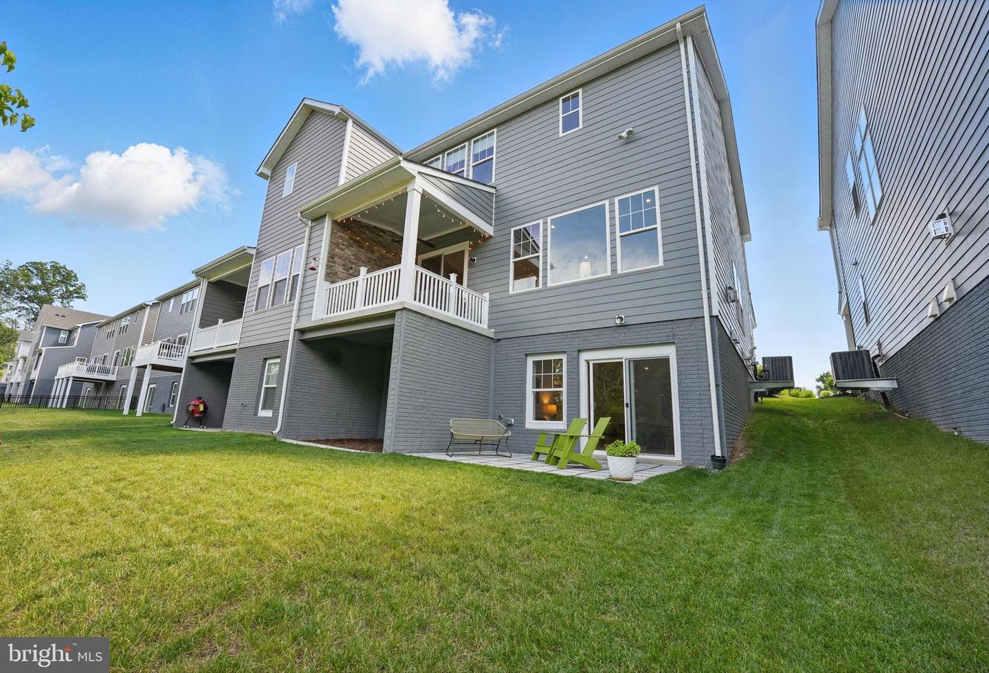 17941 WOODS OVERLOOK DR, DUMFRIES, Virginia 22026, 5 Bedrooms Bedrooms, ,3 BathroomsBathrooms,Residential,For sale,17941 WOODS OVERLOOK DR,VAPW2096018 MLS # VAPW2096018