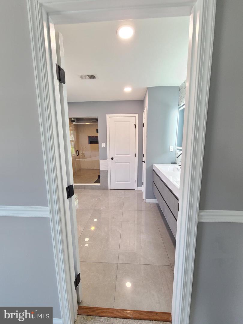 9423 RESERVOIR RD, FREDERICKSBURG, Virginia 22407, 4 Bedrooms Bedrooms, ,3 BathroomsBathrooms,Residential,For sale,9423 RESERVOIR RD,VASP2033612 MLS # VASP2033612