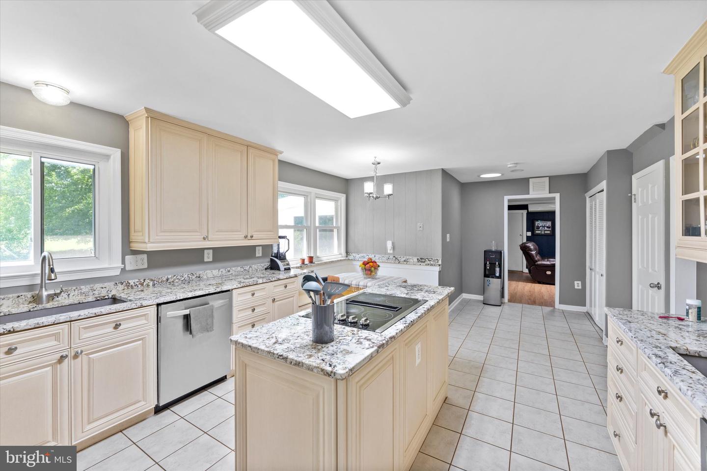 39350 RICKARD RD, LOVETTSVILLE, Virginia 20180, 4 Bedrooms Bedrooms, ,3 BathroomsBathrooms,Residential,For sale,39350 RICKARD RD,VALO2098488 MLS # VALO2098488