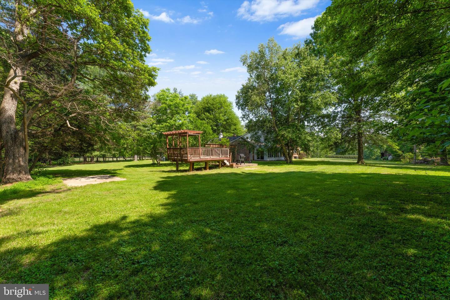 39350 RICKARD RD, LOVETTSVILLE, Virginia 20180, 4 Bedrooms Bedrooms, ,3 BathroomsBathrooms,Residential,For sale,39350 RICKARD RD,VALO2098488 MLS # VALO2098488